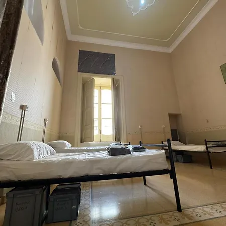Gioventu, Experience Hostel Salerno