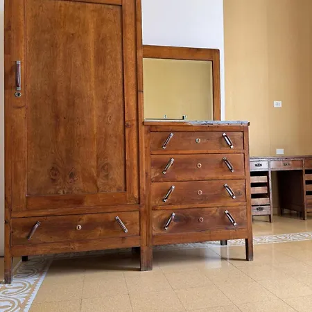 Gioventu, Experience Hostel Salerno